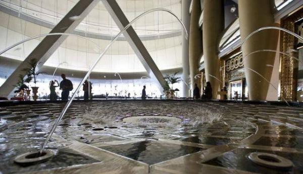 Kiến trúc và nội thất tuyệt vời của khách sạn Burj Al Arab