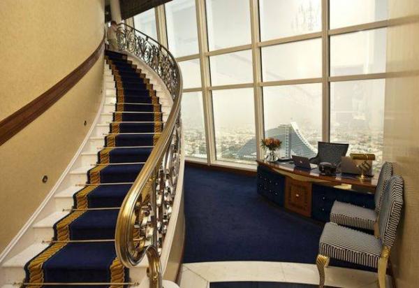 Kiến trúc và nội thất tuyệt vời của khách sạn Burj Al Arab